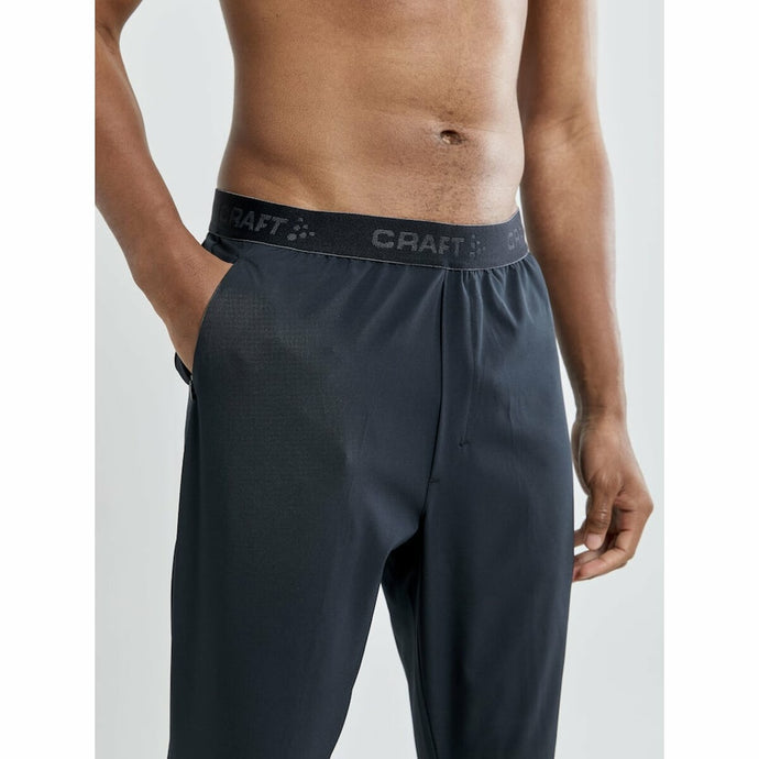 Bequeme Herrenhose von CRAFT ADV Essence Training mit lockerem Schnitt in Schwarz