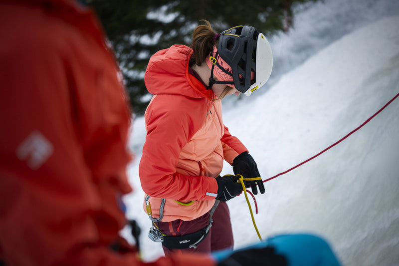 Laden Sie das Bild in Galerie -Viewer, Damenjacke Direct Alpine Uniq Lady 1.0 Koralle/Ziegelstein
