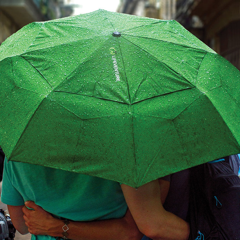 Laden Sie das Bild in Galerie -Viewer, Regenschirm Lifeventure Trek Umbrella Medium schwarz
