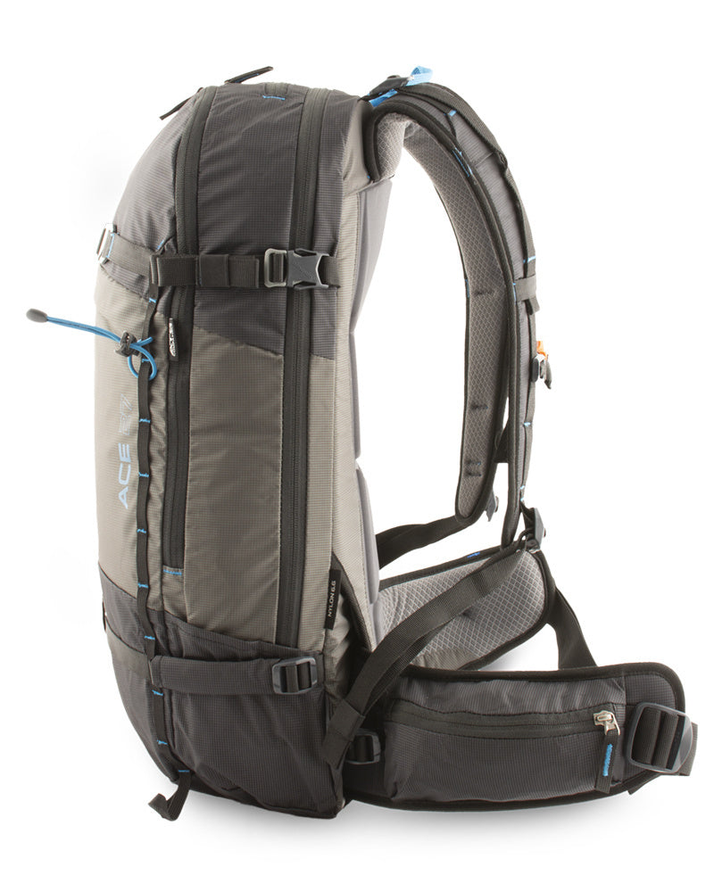 Laden Sie das Bild in Galerie -Viewer, Rucksack Pinguin Ace 27L 2020 schwarz
