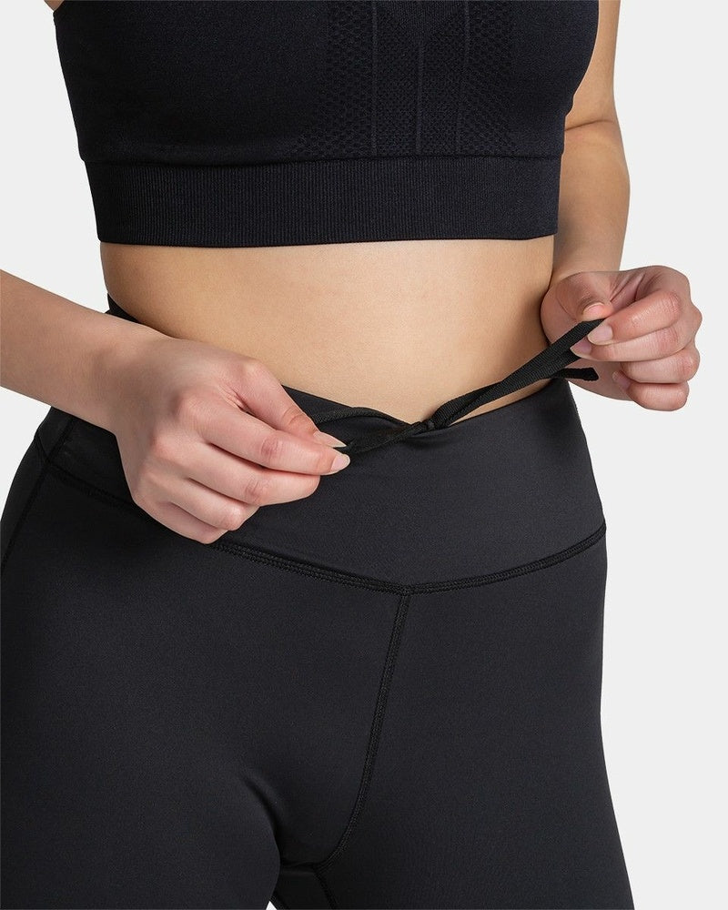 Laden Sie das Bild in Galerie -Viewer, 3/4-Leggings für Damen Kilpi Amira-W BLK
