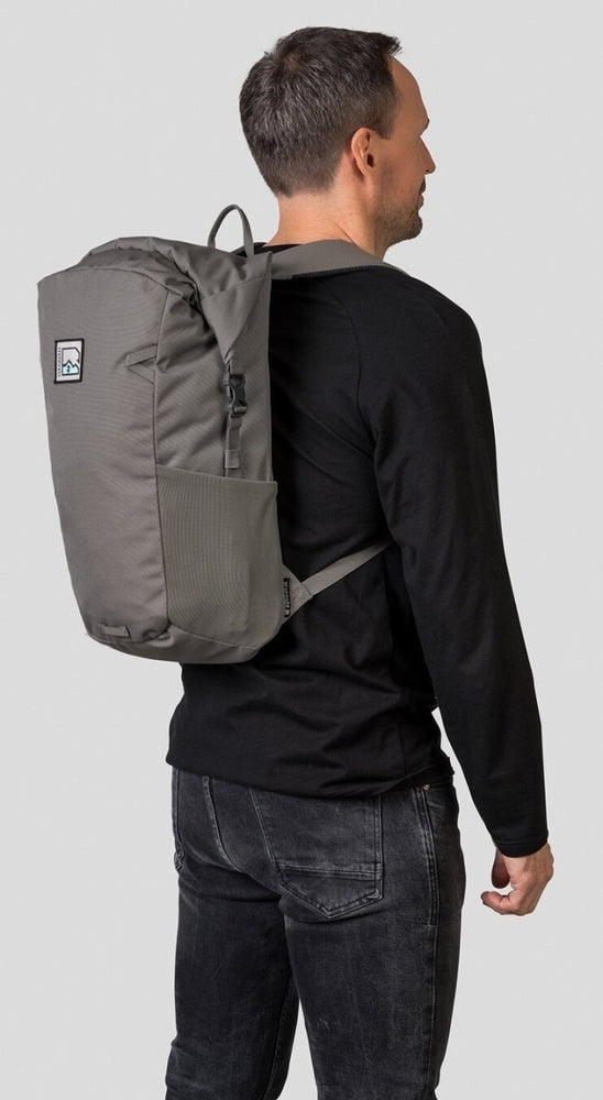 Laden Sie das Bild in Galerie -Viewer, Urbaner Rucksack Hannah Renegade 20L Silver Sage II
