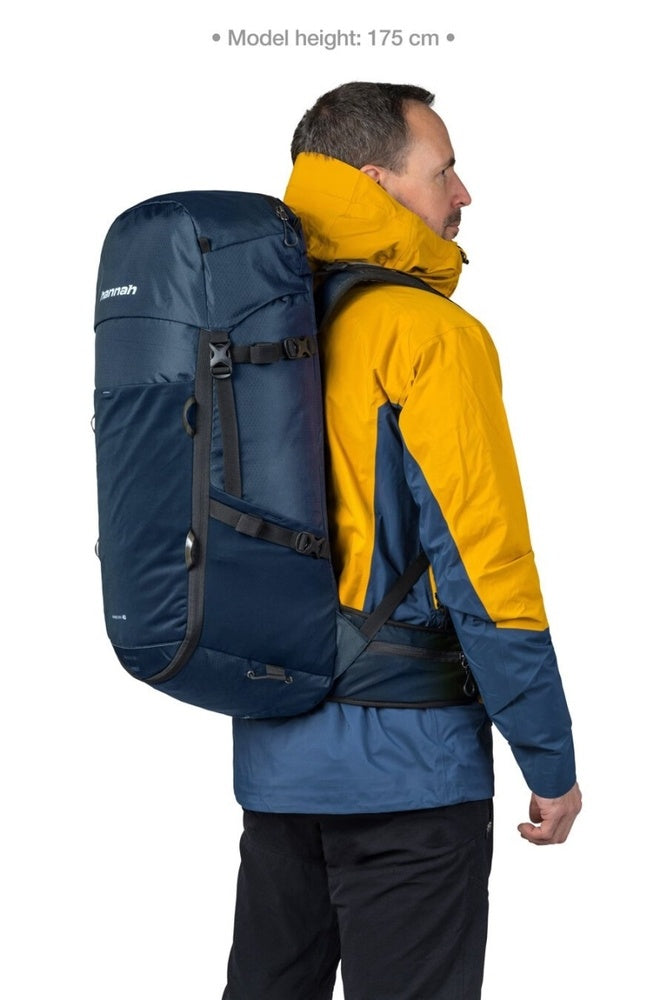 Laden Sie das Bild in Galerie -Viewer, Touristenrucksack Hannah Arrow 40L Blaubeere
