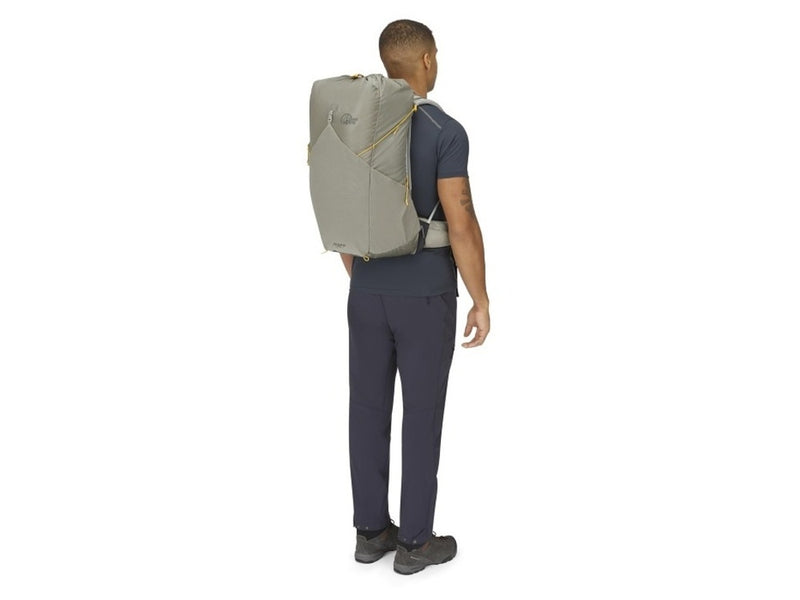 Laden Sie das Bild in Galerie -Viewer, Ultraleichter Rucksack Lowe Alpine AirZone Ultra 36L Stein
