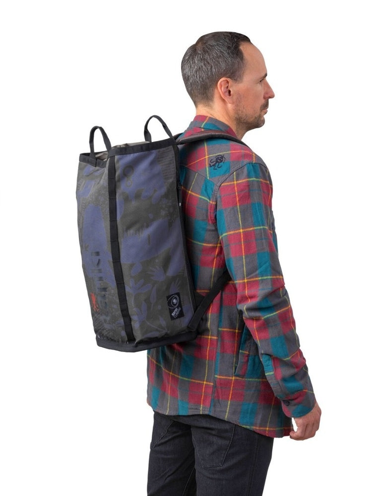 Laden Sie das Bild in Galerie -Viewer, Rucksack Rafiki Scrub 26L Wappen
