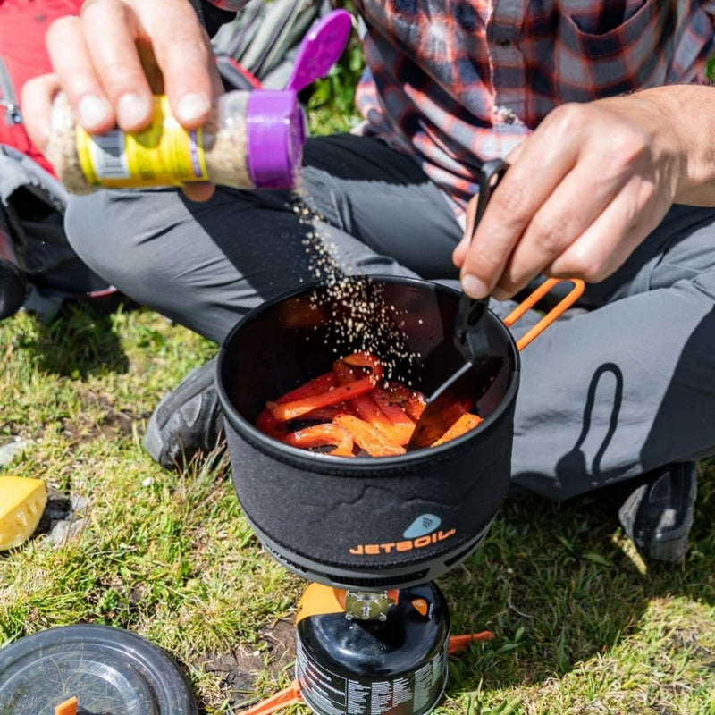 Laden Sie das Bild in Galerie -Viewer, Keramiktopf JetBoil Ceramic FluxRing Cook Pot Carbon 1500ml
